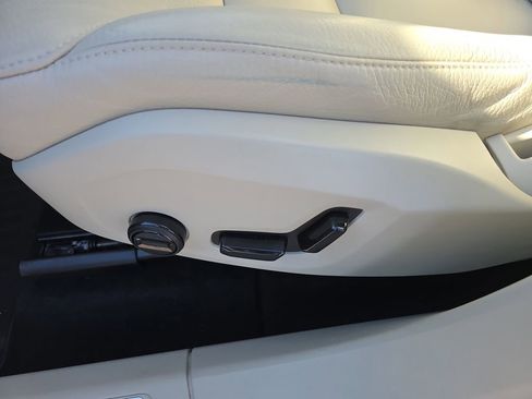 Used 2023 Volvo XC60 B5 Plus w/ Climate Package image 23