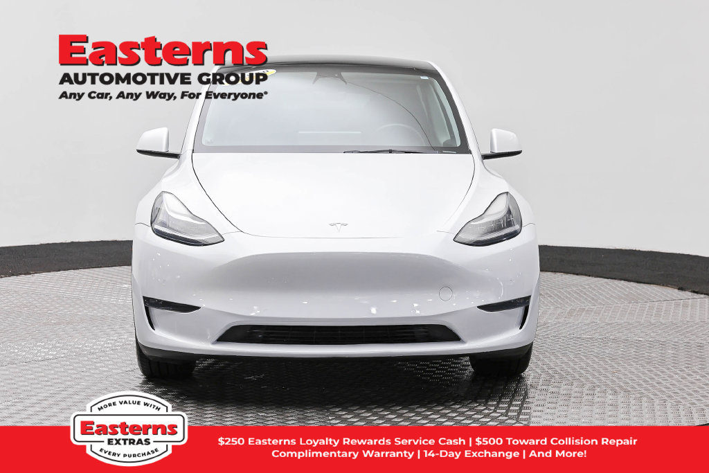 Used 2022 Tesla Model Y Long Range AWD/4WD image 3