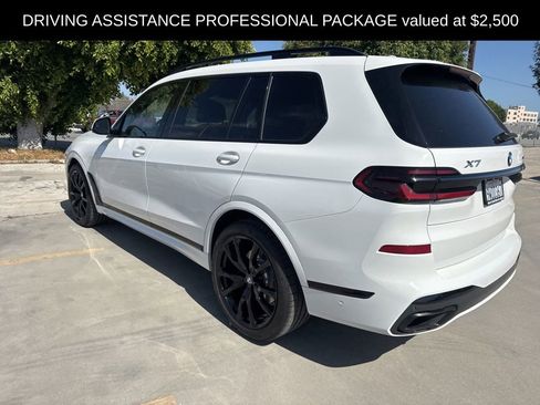 Used 2026 BMW X7 xDrive40i w/ M Sport Package AWD/4WD image 3