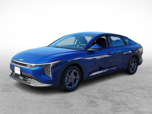 Used 2025 Kia K4 FWD image 3