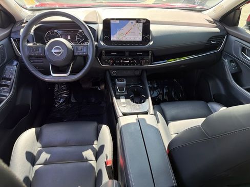 Used 2023 Nissan Rogue SL w/ SL Premium Package image 15