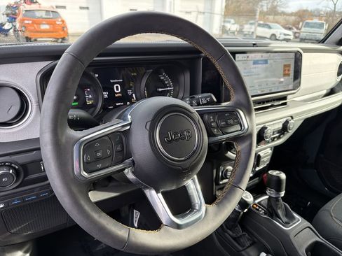 Used 2024 Jeep Wrangler Unlimited Sahara w/ Safety Group image 22