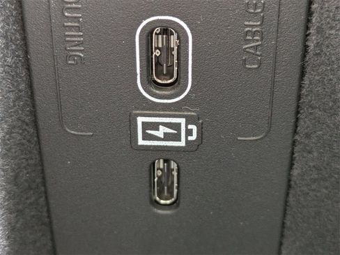 New 2026 Volvo XC60 B5 Ultra w/ Protection Package Premier image 22