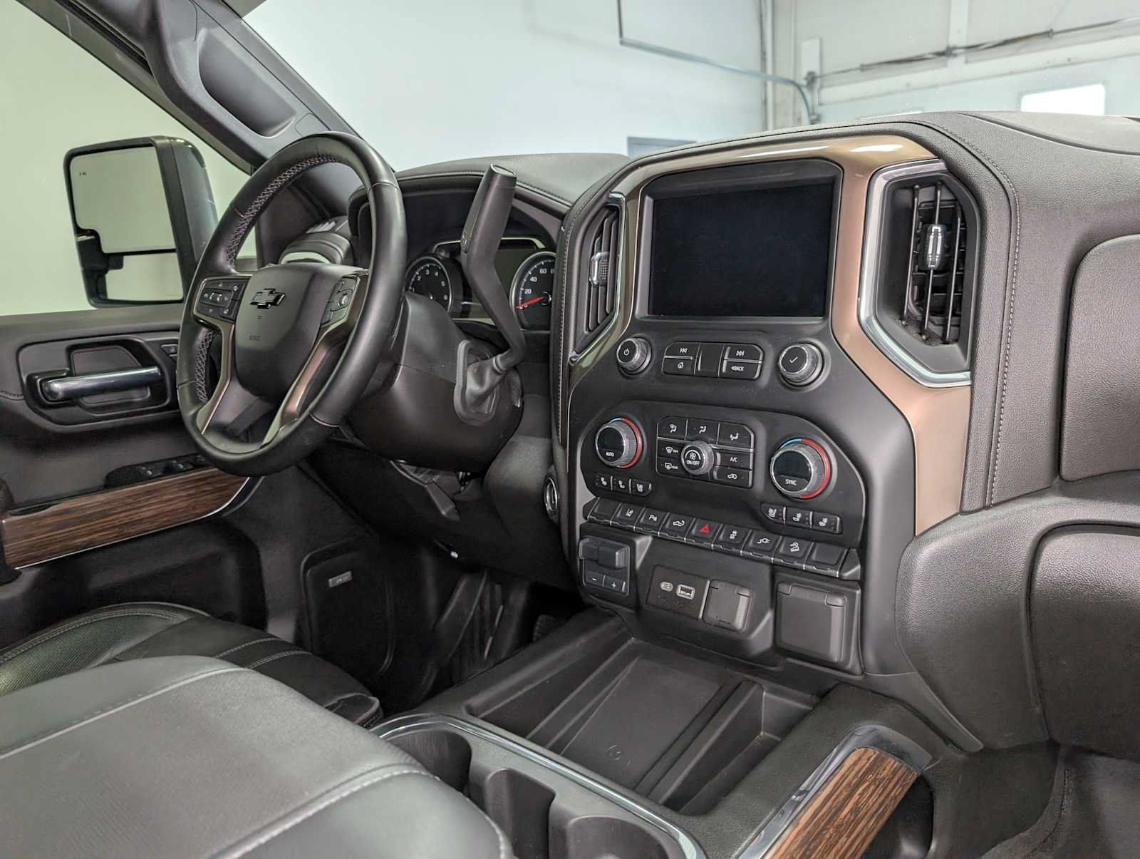 Used 2023 Chevrolet Silverado 3500 High Country w/ Z71 Off-Road Package AWD/4WD image 47