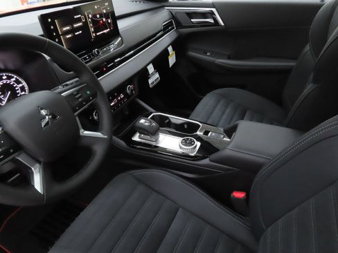 New 2026 Mitsubishi Outlander SE AWD/4WD image 22