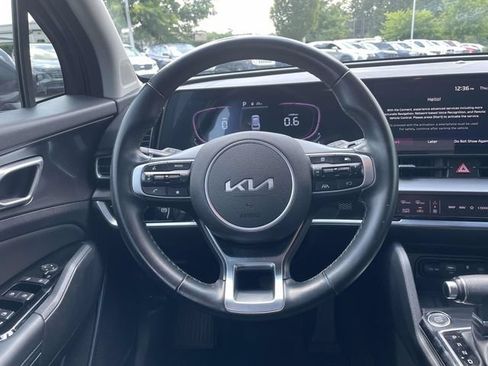 Certified 2025 Kia Sportage EX FWD image 12