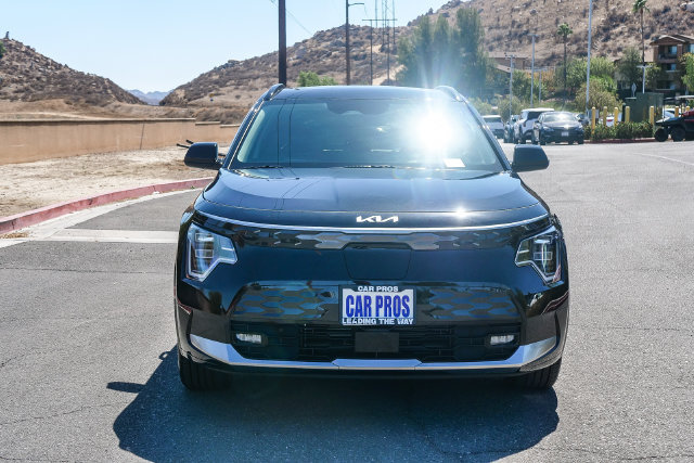Used 2025 Kia Niro Wave FWD image 3