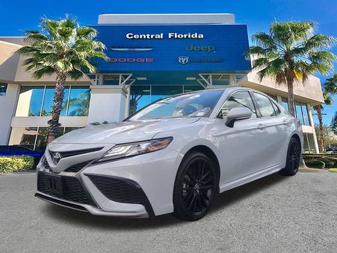 Used 2024 Toyota Camry XSE FWD image 9
