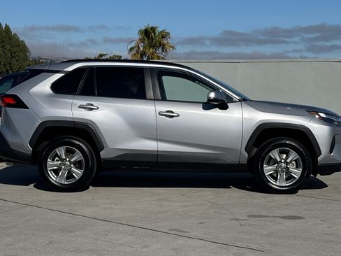 Used 2024 Toyota RAV4 XLE AWD/4WD image 7