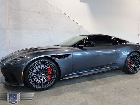 Used 2022 Aston Martin DBS Superleggera image 4