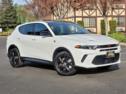 Used 2024 Dodge Hornet R/T Plus w/ R/T Blacktop Package image 2