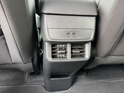 New 2026 Chevrolet Equinox LT image 23