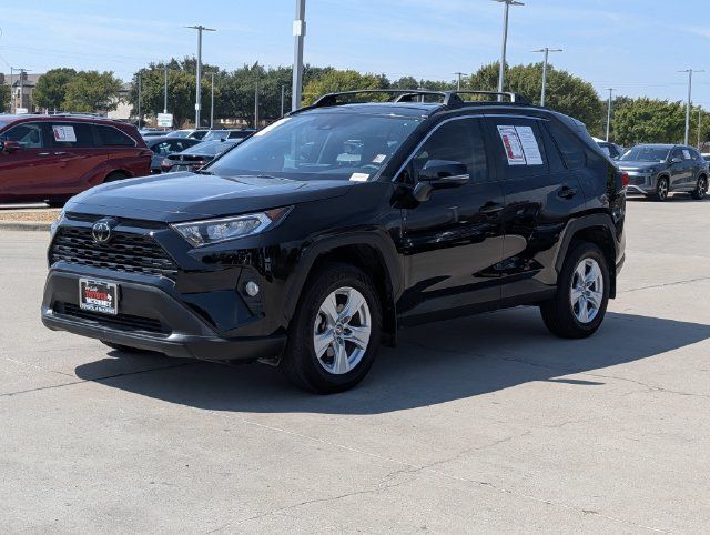 Used 2021 Toyota RAV4 XLE FWD image 10