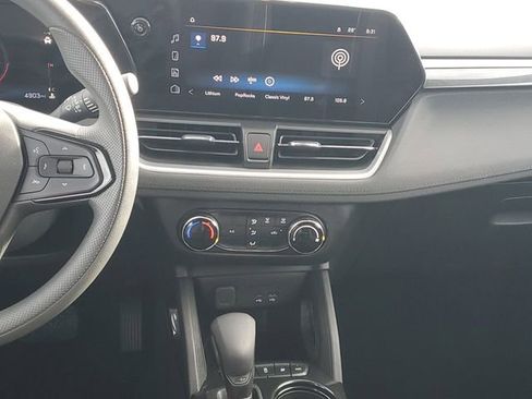 Certified 2025 Chevrolet TrailBlazer LS w/ LS Convenience Package image 12