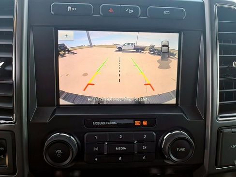 Used 2022 Ford F250 XLT w/ XLT Premium Package image 10