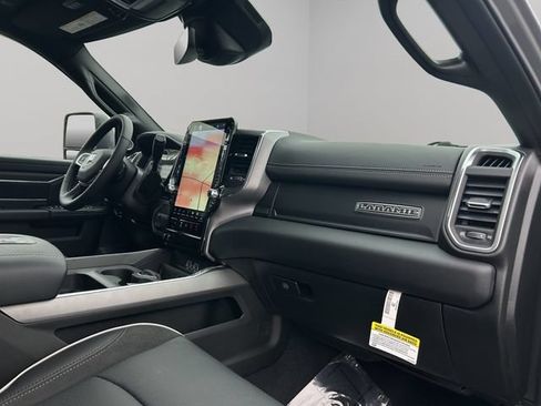 New 2026 RAM 2500 Laramie AWD/4WD image 37