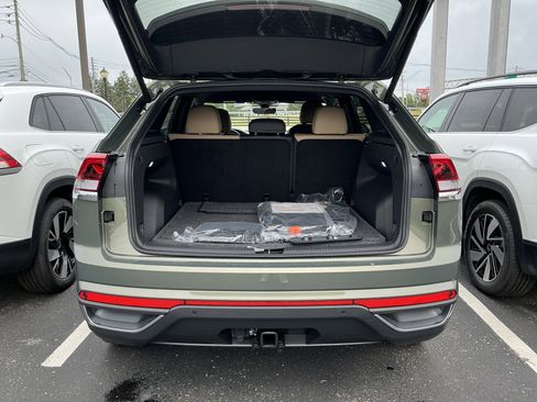New 2026 Volkswagen Atlas Cross Sport SE FWD image 26
