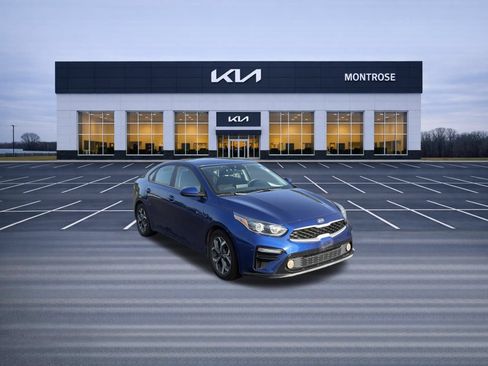 Used 2019 Kia Forte LXS FWD image 3