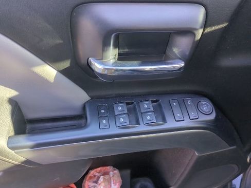 Used 2018 Chevrolet Silverado 1500 LT w/ All Star Edition image 10