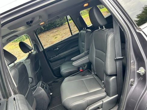 Used 2020 Honda Pilot Elite image 44