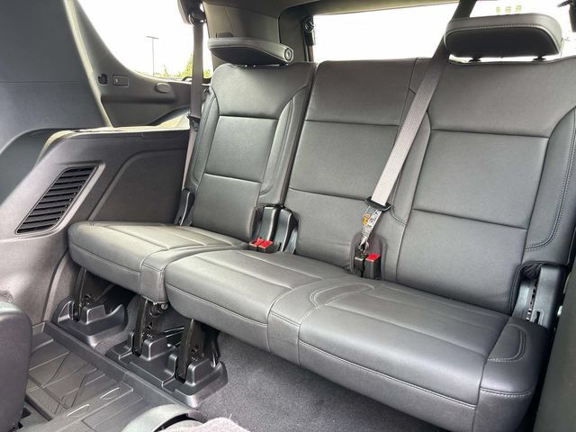 Used 2026 Chevrolet Tahoe Z71 w/ Comfort Package AWD/4WD image 15