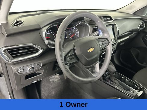 Used 2023 Chevrolet TrailBlazer LT w/ Convenience Package AWD/4WD image 13