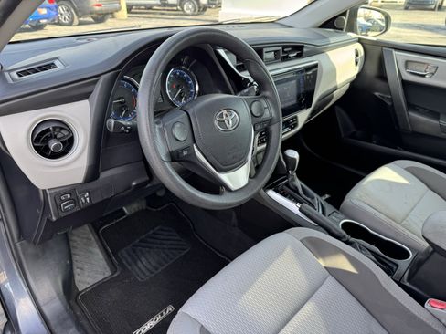 Used 2017 Toyota Corolla LE image 27