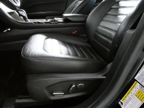 Used 2014 Ford Fusion SE w/ Equipment Group 202A FWD image 17