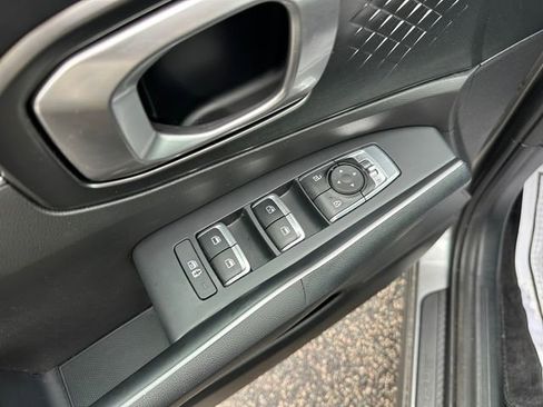 Used 2023 Kia Sorento EX image 20