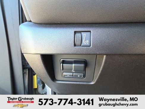 Used 2023 Chevrolet Colorado Z71 w/ Z71 Convenience Package 2 AWD/4WD image 21