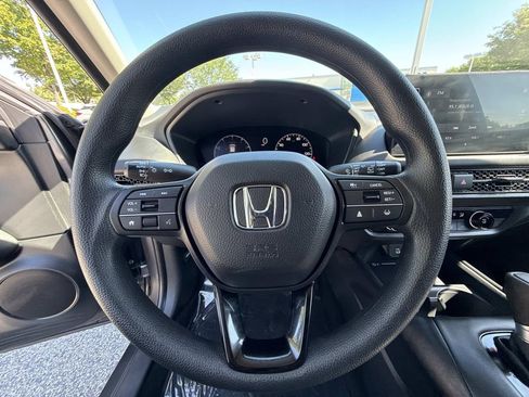 Used 2026 Honda HR-V LX image 11