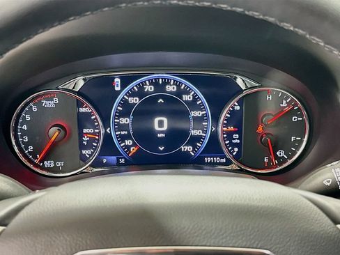 Used 2024 GMC Terrain Denali w/ Denali Premium Package AWD/4WD image 12