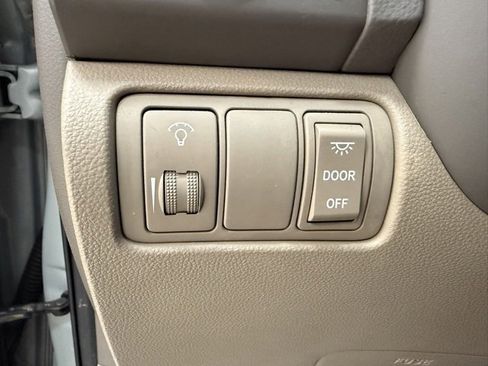 Used 2014 Kia Sedona LX image 22