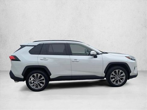 Used 2023 Toyota RAV4 XLE Premium FWD image 4
