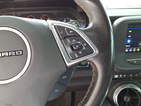 Used 2021 Chevrolet Camaro LT RWD image 15