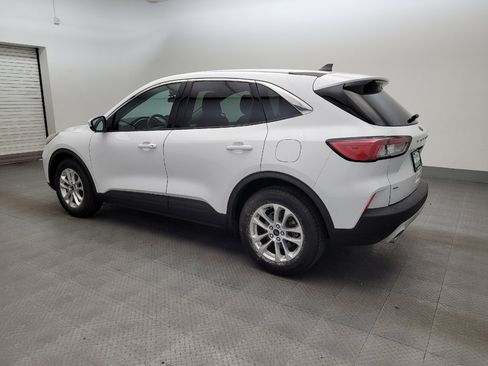 Used 2020 Ford Escape SE FWD image 3