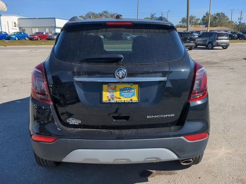 Used 2021 Buick Encore Preferred image 5