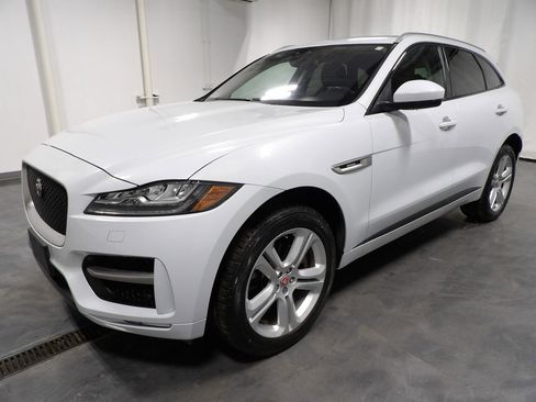 Used 2018 Jaguar F-PACE R-Sport image 6