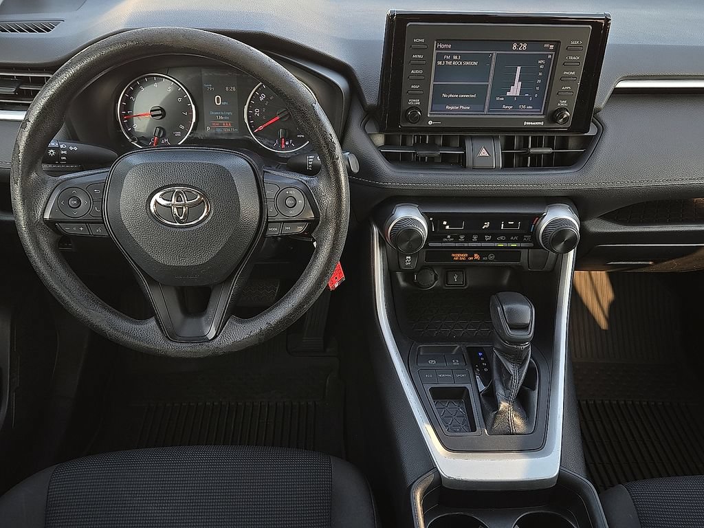 Used 2021 Toyota RAV4 LE FWD image 10