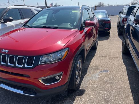Used 2021 Jeep Compass Limited image 5