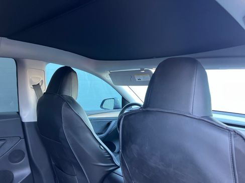 Used 2025 Tesla Model Y Long Range RWD image 20