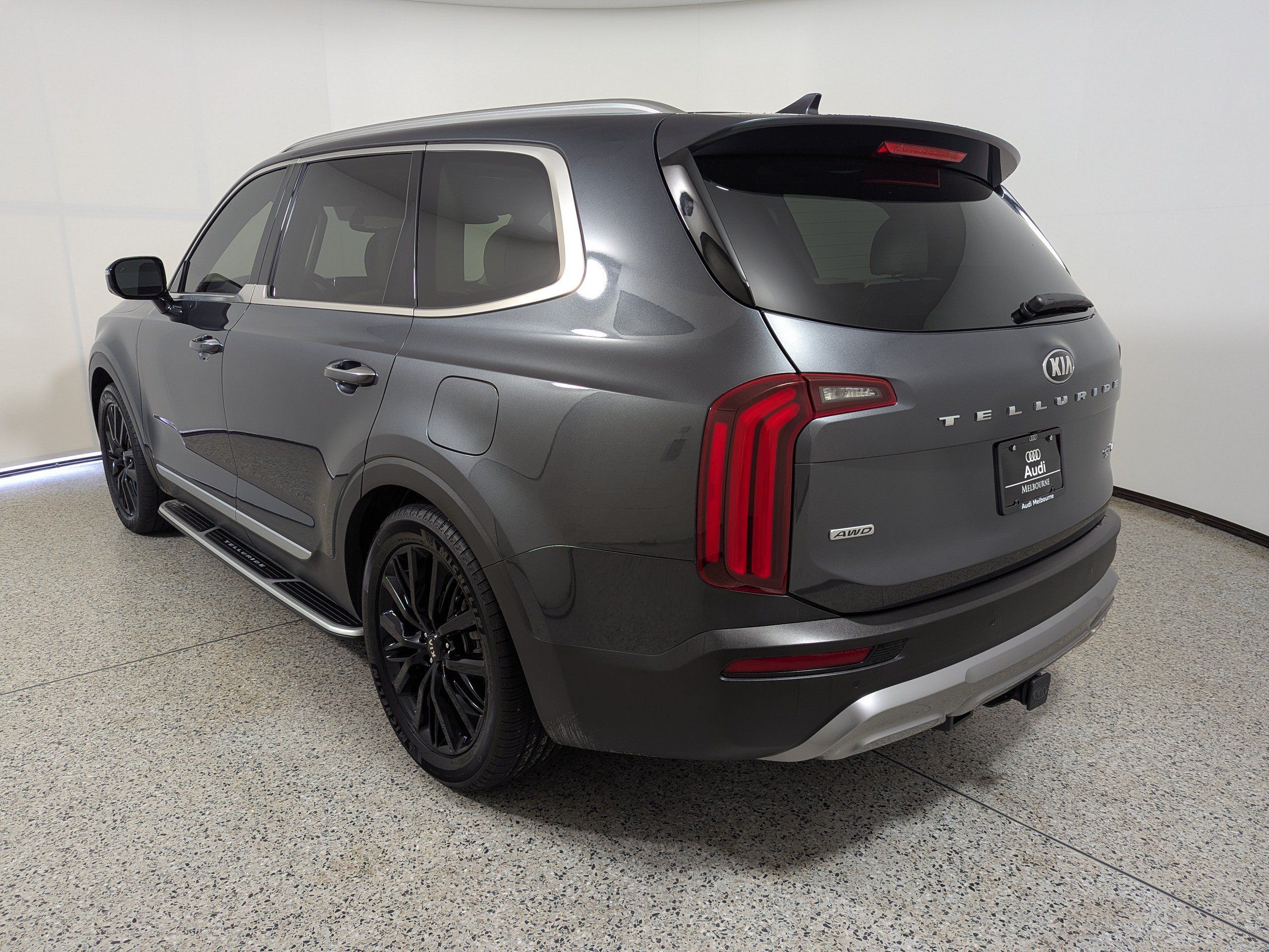 Used 2020 Kia Telluride SX w/ SX Prestige Package AWD/4WD image 5