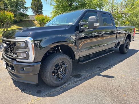 New 2026 Ford F250 XL w/ STX Appearance Package AWD/4WD image 3