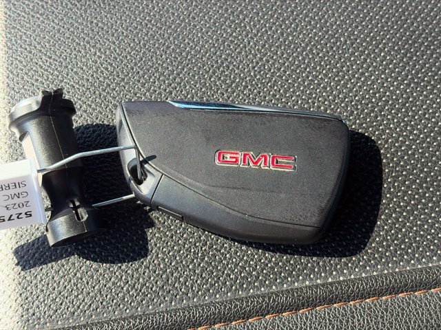 Used 2023 GMC Sierra 1500 AT4 w/ Technology Package AWD/4WD image 64