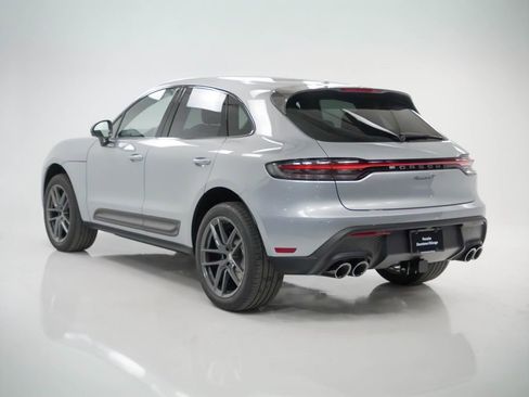 Certified 2025 Porsche Macan Turbo image 3