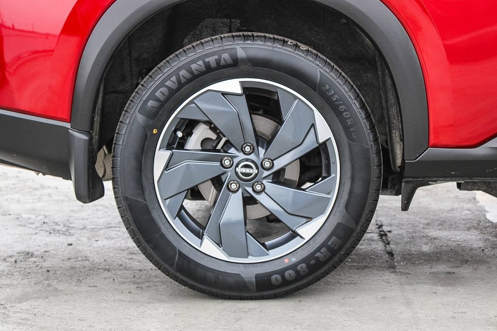 Used 2024 Nissan Rogue SV FWD image 12