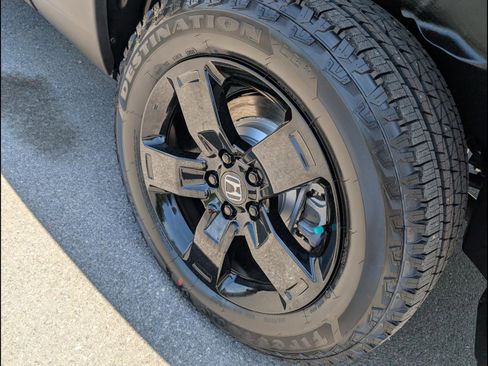 New 2026 Honda Ridgeline Black Edition image 15