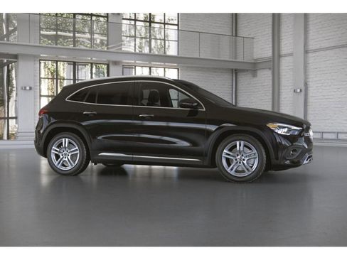 Used 2023 Mercedes-Benz GLA 250 4MATIC image 15