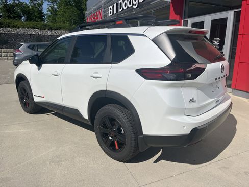 New 2026 Nissan Rogue SV AWD/4WD image 5