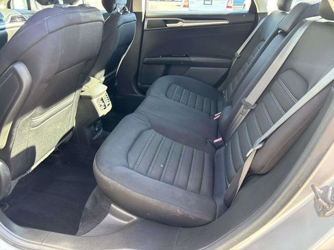 Used 2014 Ford Fusion SE image 8